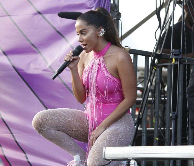 OS 20 MAIORES LUXOS DA CANTORA ANITTA - News Rondônia
