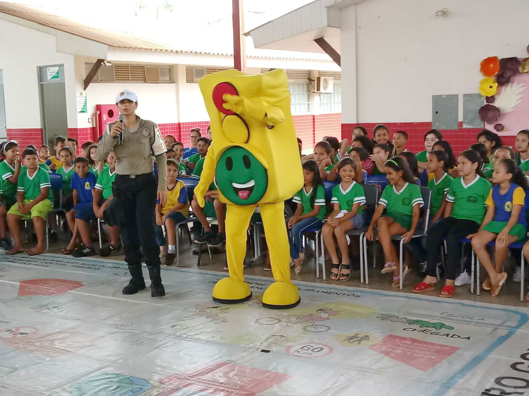ALUNOS DA ESCOLA JOAQUIM VICENTE RECEBEM ORIENTAÇÕES PARA PRÁTICA DE UM TRÂNSITO MAIS SEGURO - News Rondônia