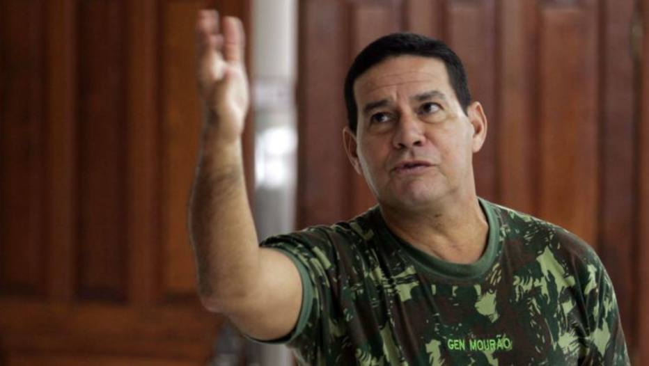 MOURÃO FALA EM REFORMAR CONSTITUIÇÃO E DIZ QUE FAMÍLIA SEM PAI E AVÔ É 'FÁBRICA DE DESAJUSTADO' - News Rondônia
