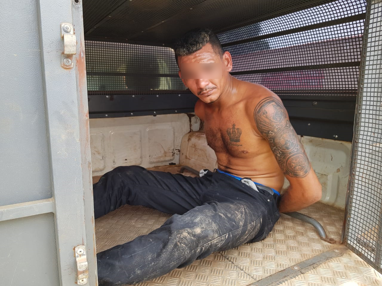 SUSPEITO DE FAZER ROUBO EM RESIDÊNCIA DE POLICIAL CIVIL É PRESO APÓS TIROS E FUGA - News Rondônia
