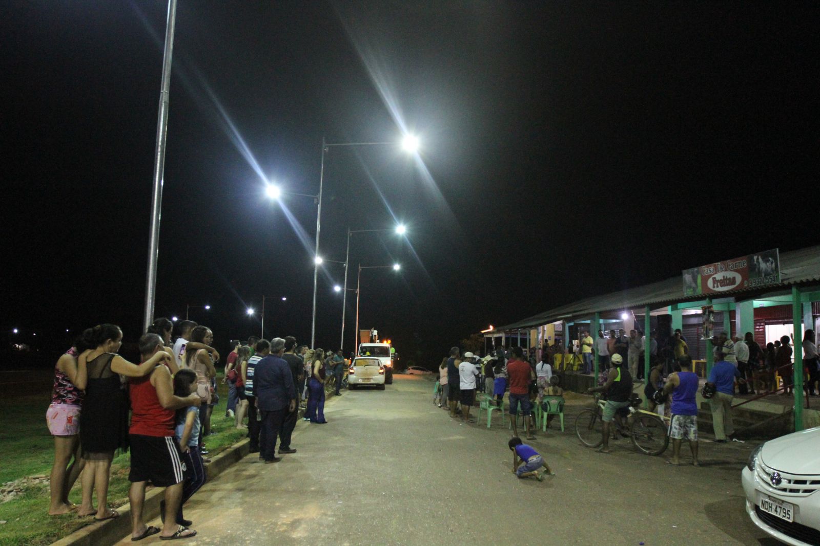 VILA DNIT RECEBE ILUMINAÇÃO APÓS QUATRO ANOS DE REIVINDICAÇÕES DOS MORADORES - News Rondônia