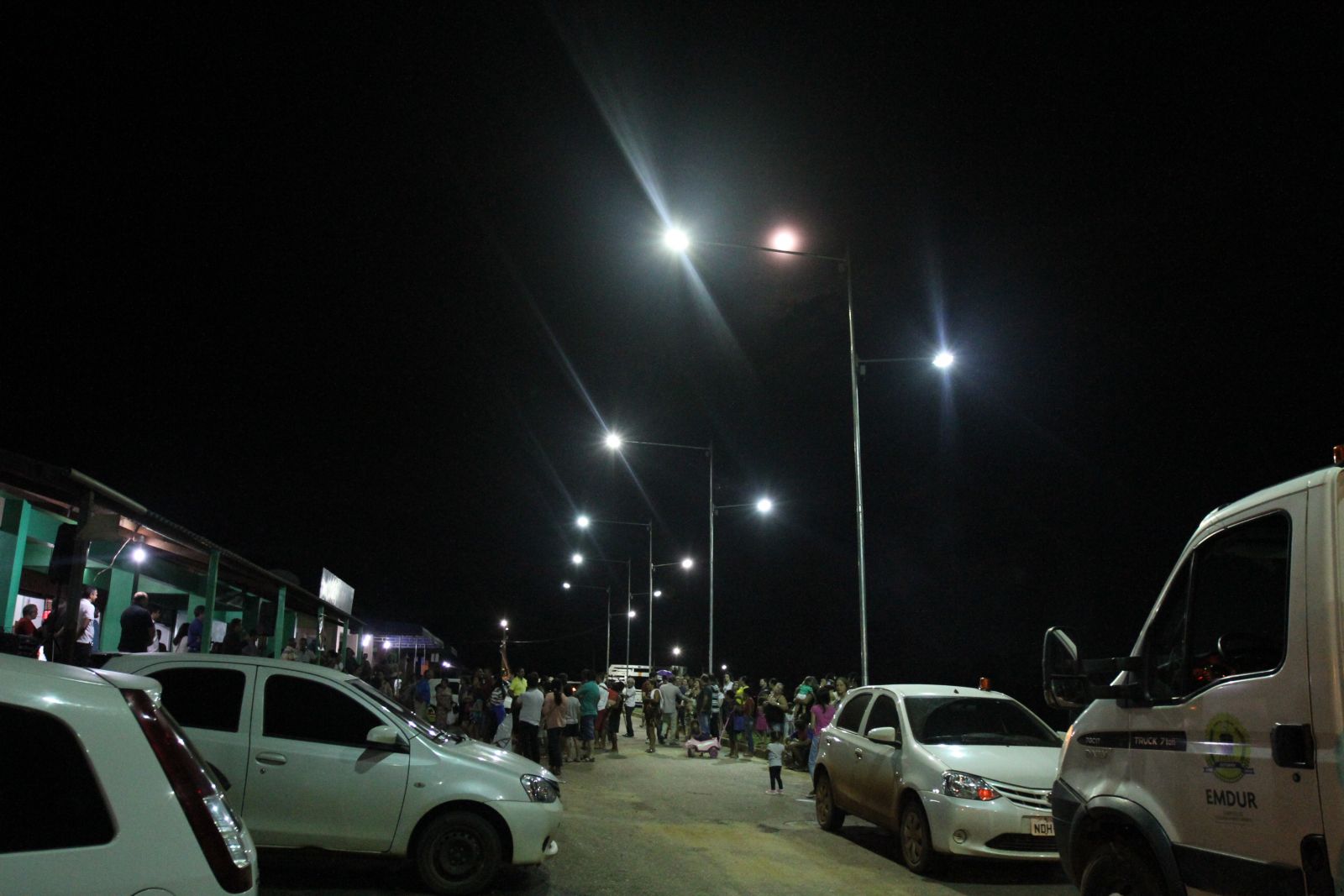 VILA DNIT RECEBE ILUMINAÇÃO APÓS QUATRO ANOS DE REIVINDICAÇÕES DOS MORADORES - News Rondônia