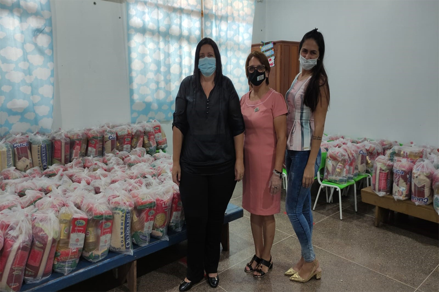 Rolim de Moura: Três mil kits de alimentação foram entregues para alunos da rede municipal durante este mês - News Rondônia