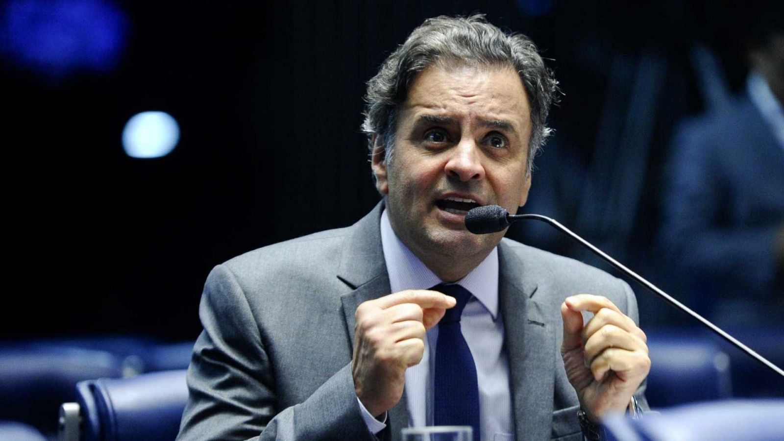PF CUMPRE MANDADOS EM ENDEREÇOS DA FAMÍLIA DE AÉCIO NEVES - News Rondônia