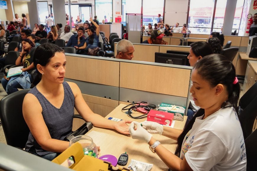 EXAMES DE GLICEMIA E PRESSÃO ARTERIAL ATRAEM CLIENTES DO SHOPPING TUDO AQUI EM PORTO VELHO - News Rondônia
