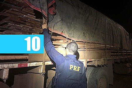 PRF APREENDE 18 M³ DE MADEIRA SERRADA NA BR-364 - News Rondônia
