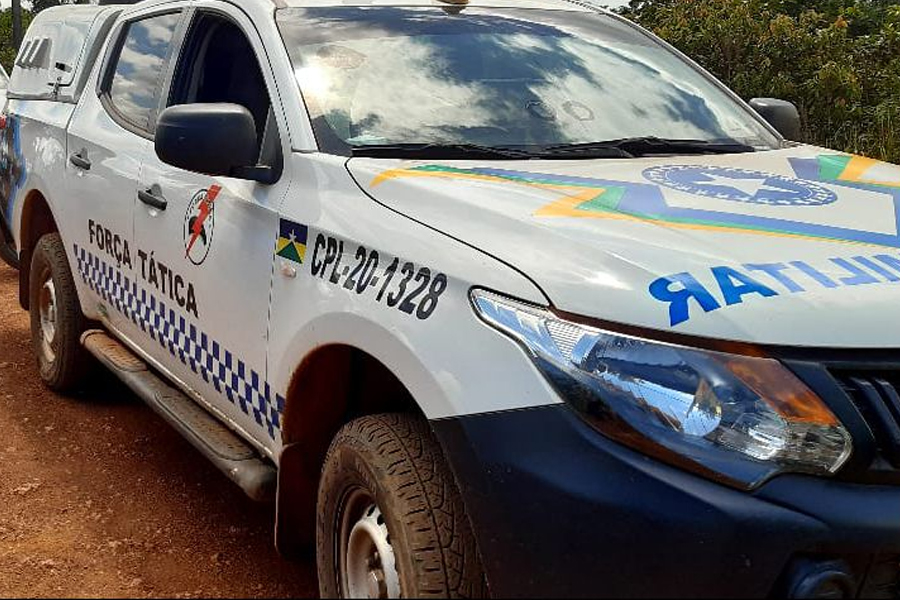 TENTATIVA DE HOMICÍDIO: Dupla encapuzada invade residência e tenta matar jovem com tiros de escopeta - News Rondônia