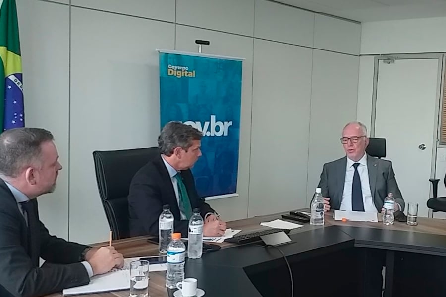 Aposentados e pensionistas não precisarão mais autenticar documentos e França é exonerado da Presidência da Comissão - News Rondônia