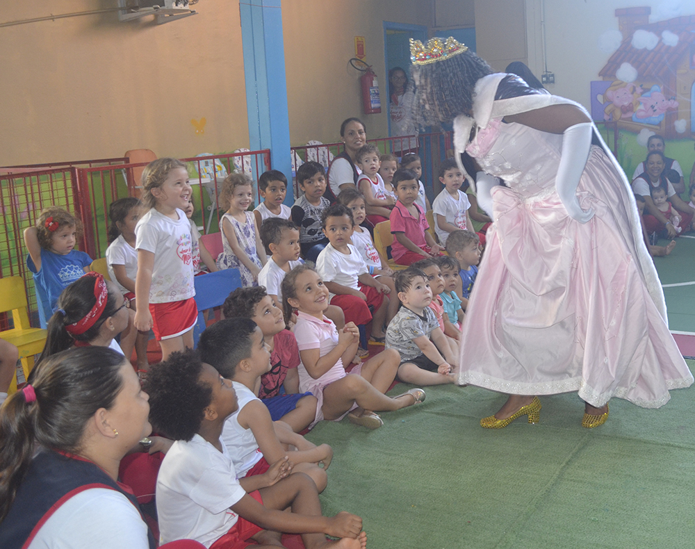 MAIS QUATRO ESCOLAS RECEBEM PROJETO DE TEATRO - News Rondônia