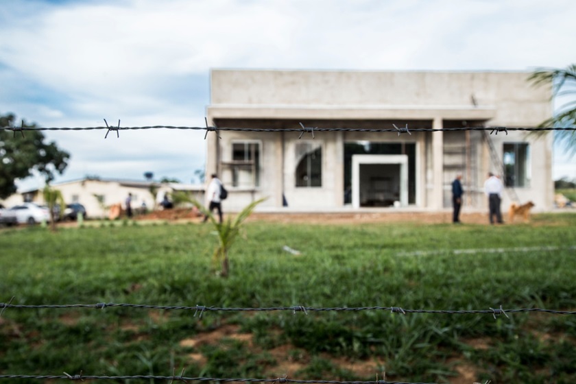 FIQUEI TRÊS SEMANAS TRANCADA, DENUNCIA VÍTIMA DE SEITA NO DF - News Rondônia