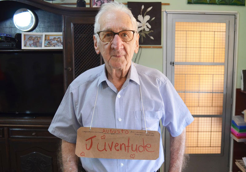 VOVÔ DE 90 ANOS ENTRA NA UNIVERSIDADE, ESTAVA ACOMODADO - News Rondônia
