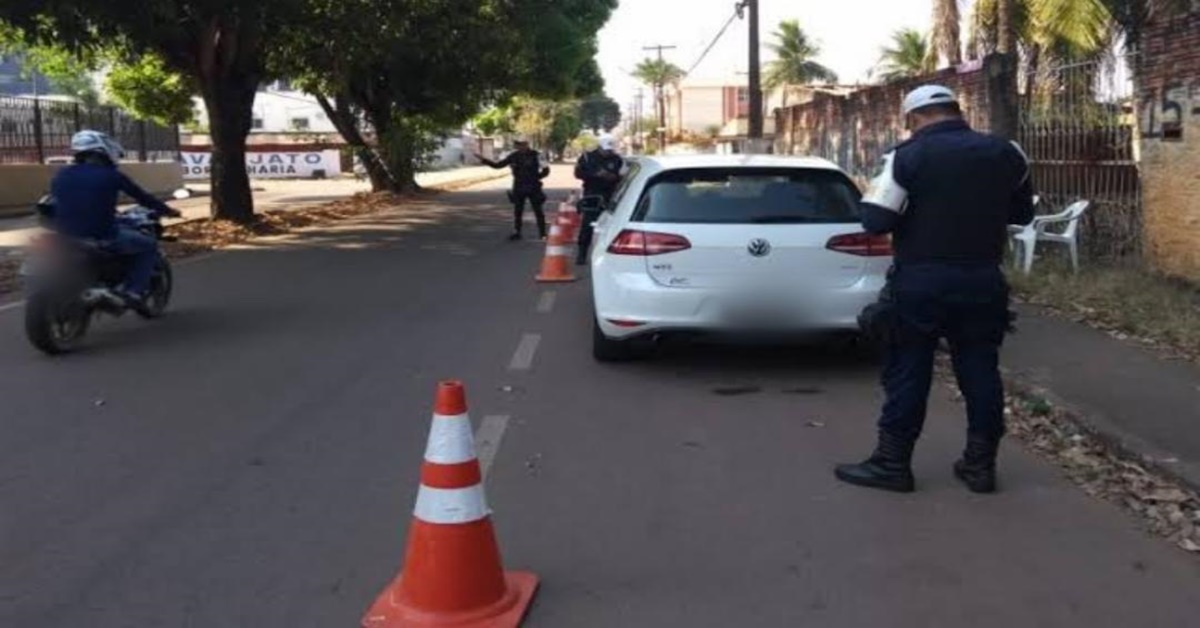 NA BLITZ - Motociclista é preso após apresentar CNH falsa em abordagem na zona sul - News Rondônia