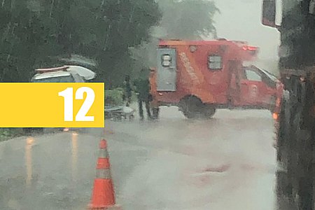 AMBULÂNCIA DE MACHADINHO CAPOTA NA BR-364 E PACIENTE MORRE A CAMINHO DO JOÃO PAULO II (VÍDEO) - News Rondônia
