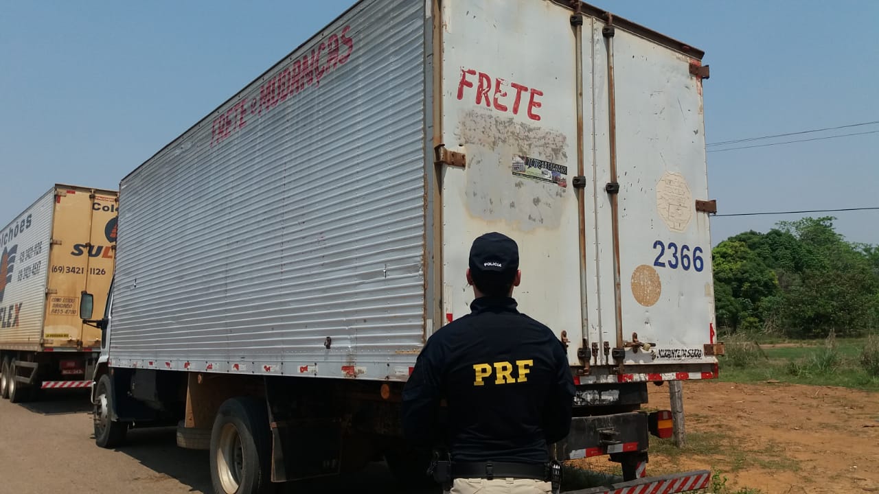PRF APREENDE 15 M³ DE MADEIRA TRANSPORTADOS ILEGALMENTE - News Rondônia PRF APREENDE 15 M³ DE MADEIRA TRANSPORTADOS ILEGALMENTE - News Rondônia
