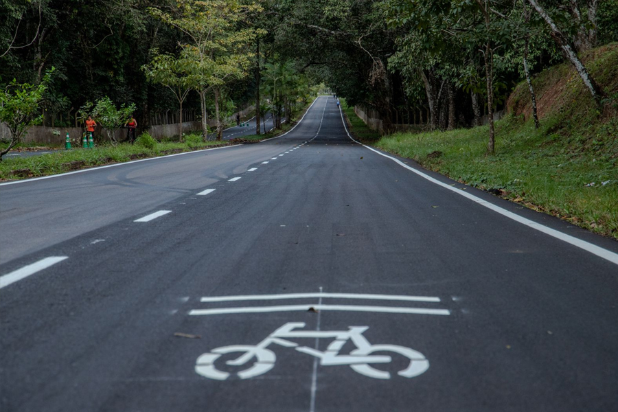Prefeitura revitaliza trecho de ciclofaixa entre a Estrada do Belmont e Avenida Jorge Teixeira - News Rondônia