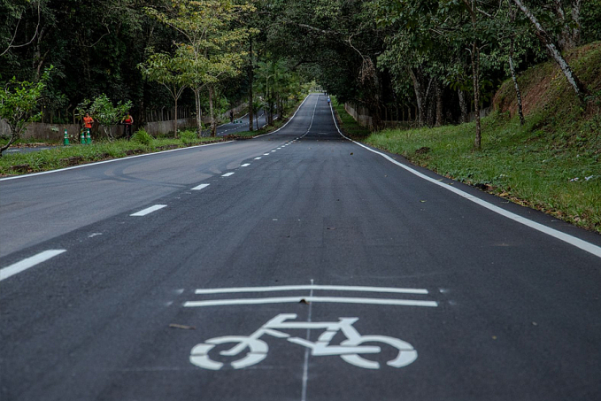 Prefeitura revitaliza trecho de ciclofaixa entre a Estrada do Belmont e Avenida Jorge Teixeira - News Rondônia