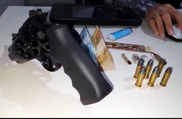 Sofrendo ameaça de facção, dupla é presa armada na Estrada da Penal - News Rondônia