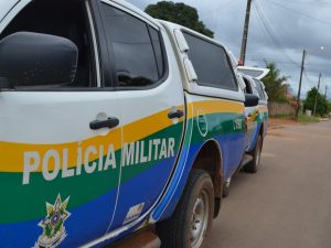 ARMADOS COM FACAS, BANDIDOS ATERRORIZAM E ROUBAM CELULARES E BICICLETAS DE MULHERES - News Rondônia