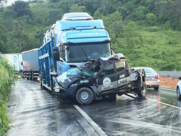 ACIDENTE ENVOLVENDO VIATURA DEIXA TRÊS POLICIAIS MORTOS EM TRECHO DA BR-101 - News Rondônia