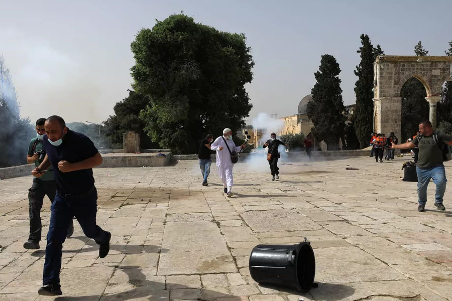 Novos confrontos deixam centenas de feridos em Jerusalém - News Rondônia