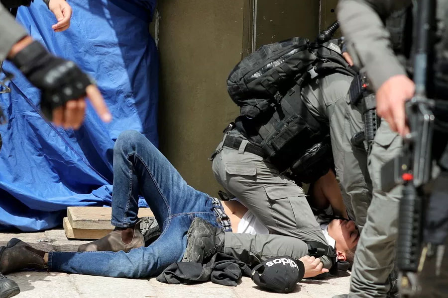 Novos confrontos deixam centenas de feridos em Jerusalém - News Rondônia