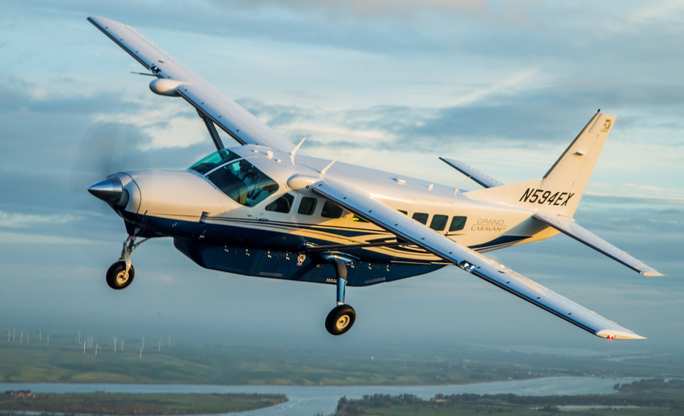 AVIÃO CAI SOBRE MULTIDÃO NA ALEMANHA E PELO MENOS TRÊS PESSOAS MORREM - News Rondônia