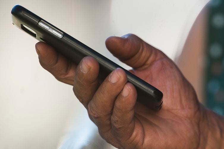 CELULARES PRÉ-PAGOS DESATUALIZADOS SÃO BLOQUEADOS HOJE EM 17 ESTADOS - News Rondônia