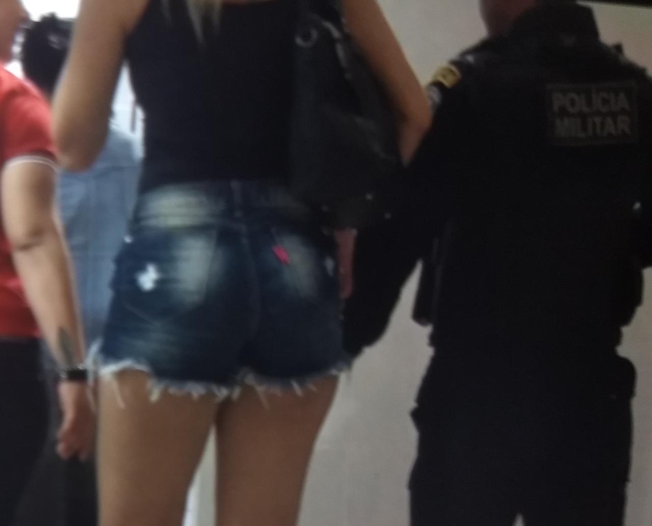HOMEM É PRESO APÓS TENTAR FUGIR SEM PAGAR CONTA DE BAR - News Rondônia