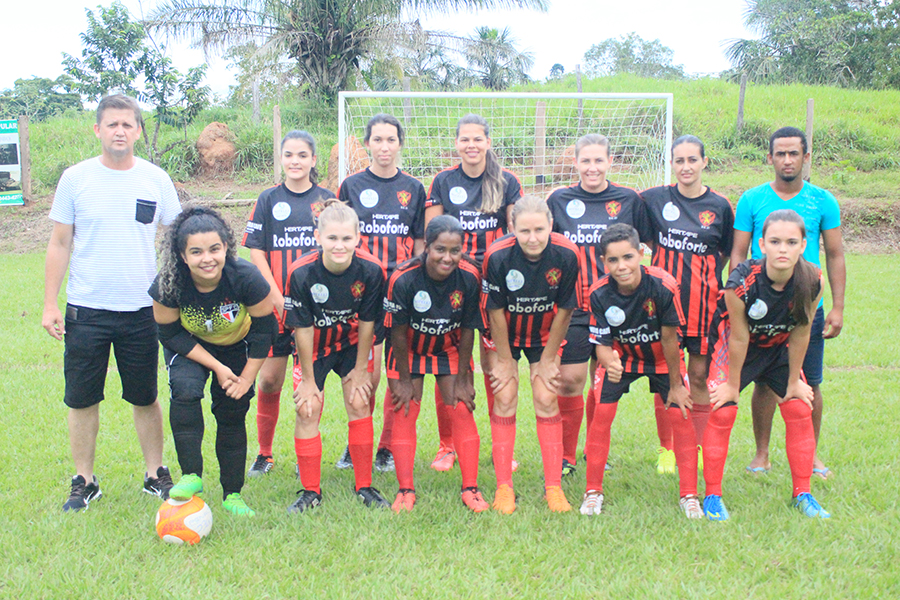CACOAL: RODADA DESTE SÁBADO DEFINIRÁ AS SEMIFINAIS DA TAÇA ROSILENE TRASPADINI DE FUTEBOL RURAL SOCIETY FEMININO - News Rondônia