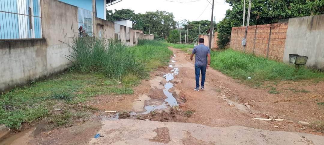 Edimilson Dourado visita o bairro Castanheira para ouvir as demandas dos moradores - News Rondônia