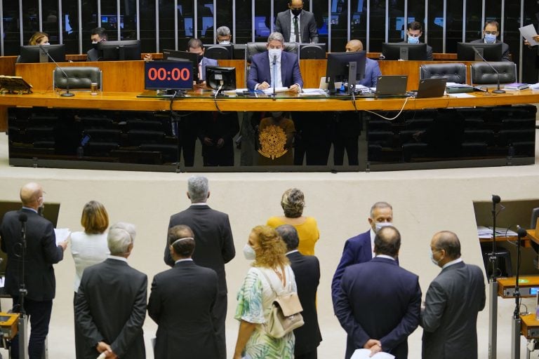 Câmara conclui votação de MP que fixa regras para quitação de dívidas com fundos regionais - News Rondônia