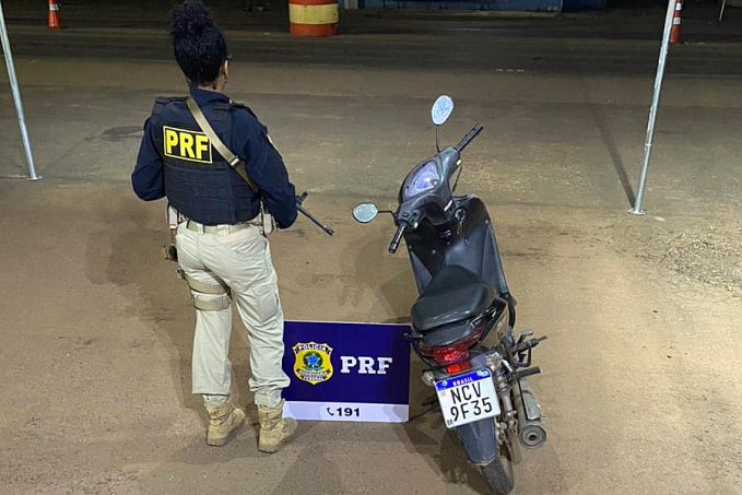 Em Porto Velho, PRF identifica moto roubada sendo levada para a Bolívia - News Rondônia