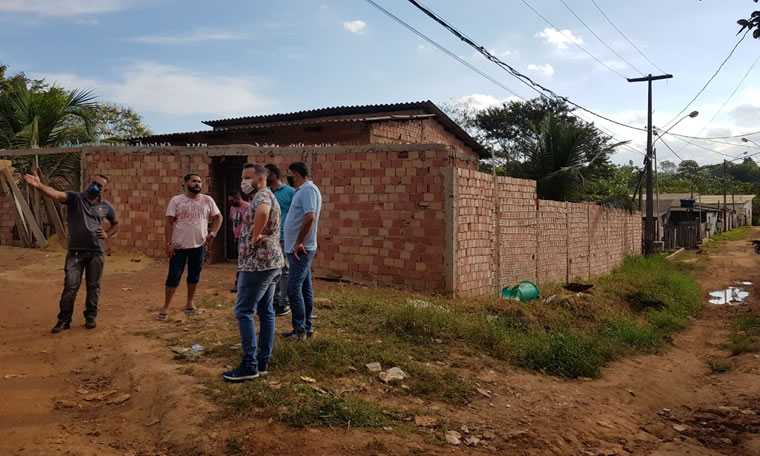 Prefeitura atende mais um pedido do vereador Marcio Pacele e recupera ruas totalmente intrafegáveis na comunidade Portelinha no Bairro Nacional - News Rondônia