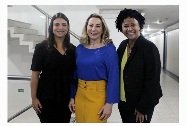 JAQUELINE CASSOL APOIA E PARTICIPA DE CAMPANHA PELO FIM DA VIOLÊNCIA DOMÉSTICA - News Rondônia