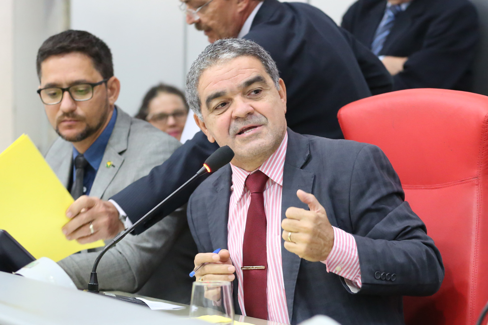 AÉLCIO DA TV INDICA AO EXECUTIVO A NECESSIDADE DE RECUPERAÇÃO DA RO 460 - News Rondônia