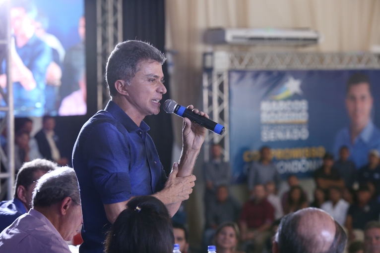 PRÉ-CONVENÇÃO DO PSDB, DEM E PSD REÚNE MILHARES EM JI-PARANÁ - News Rondônia
