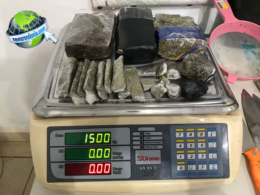 DENARC: SUSPEITOS ARMADOS FOGEM DEIXANDO 1,5 KG DE MACONHA, RÁDIO DA POLÍCIA E COLETE À PROVA DE BALAS (VÍDEO) - News Rondônia