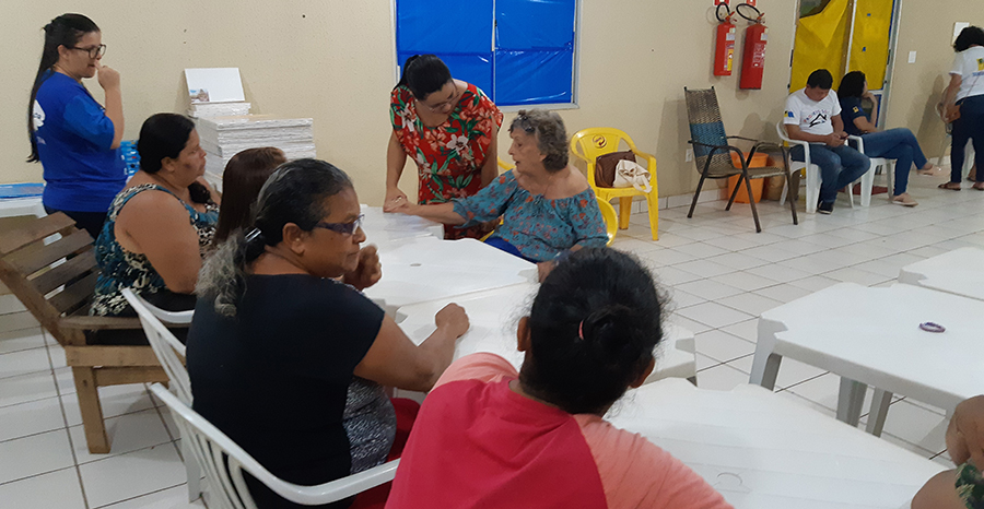 RITA QUEIROZ ENSINA EM OFICINA DE ARTES PLÁSTICAS NA ZONA LESTE - News Rondônia