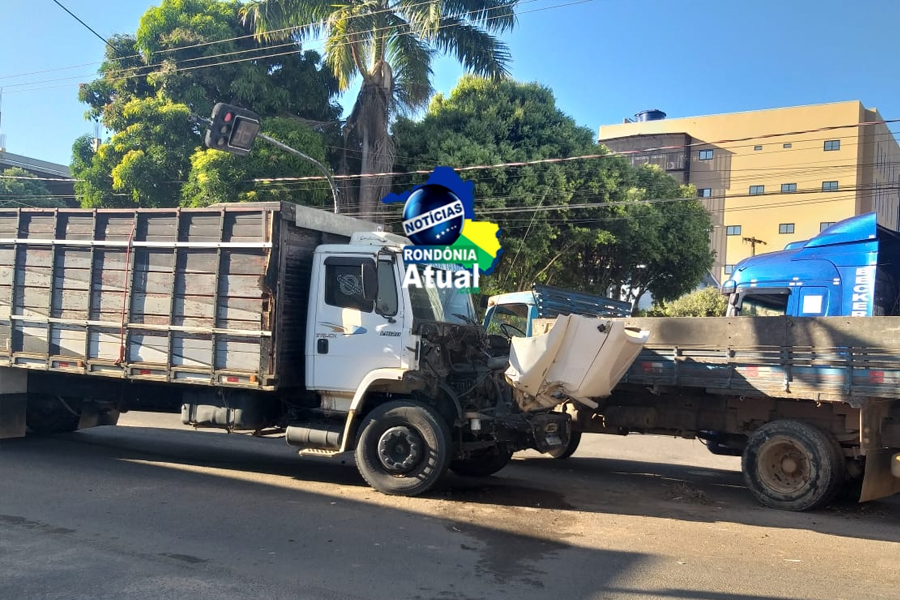 Colisão entre caminhões é registrado na manhã deste sábado, na Av. Maringá - News Rondônia