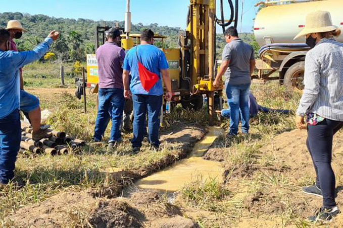 Servidores são orientados quanto ao manuseio de perfuratrizes em Rondônia; dez poços já foram executados em Vilhena - News Rondônia