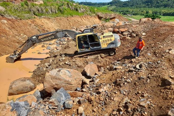 Trechos da RO-464, que liga Tarilândia à BR 364, recebem manutenção e são preparados para pavimentação asfáltica - News Rondônia
