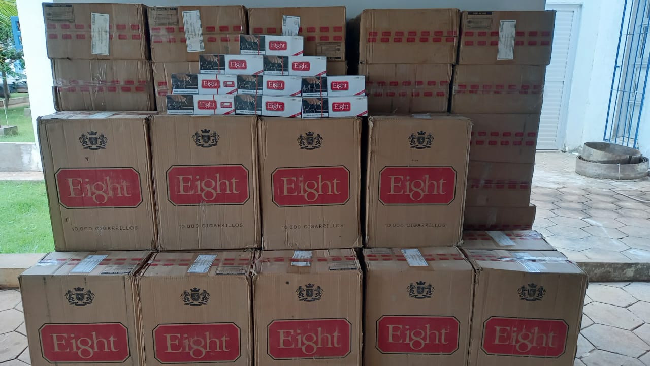 Polícia Militar de Rondônia apreende 50.000 mil maços de cigarro e diversas mercadorias contrabandeadas avaliadas em mais de um milhão de reais - News Rondônia