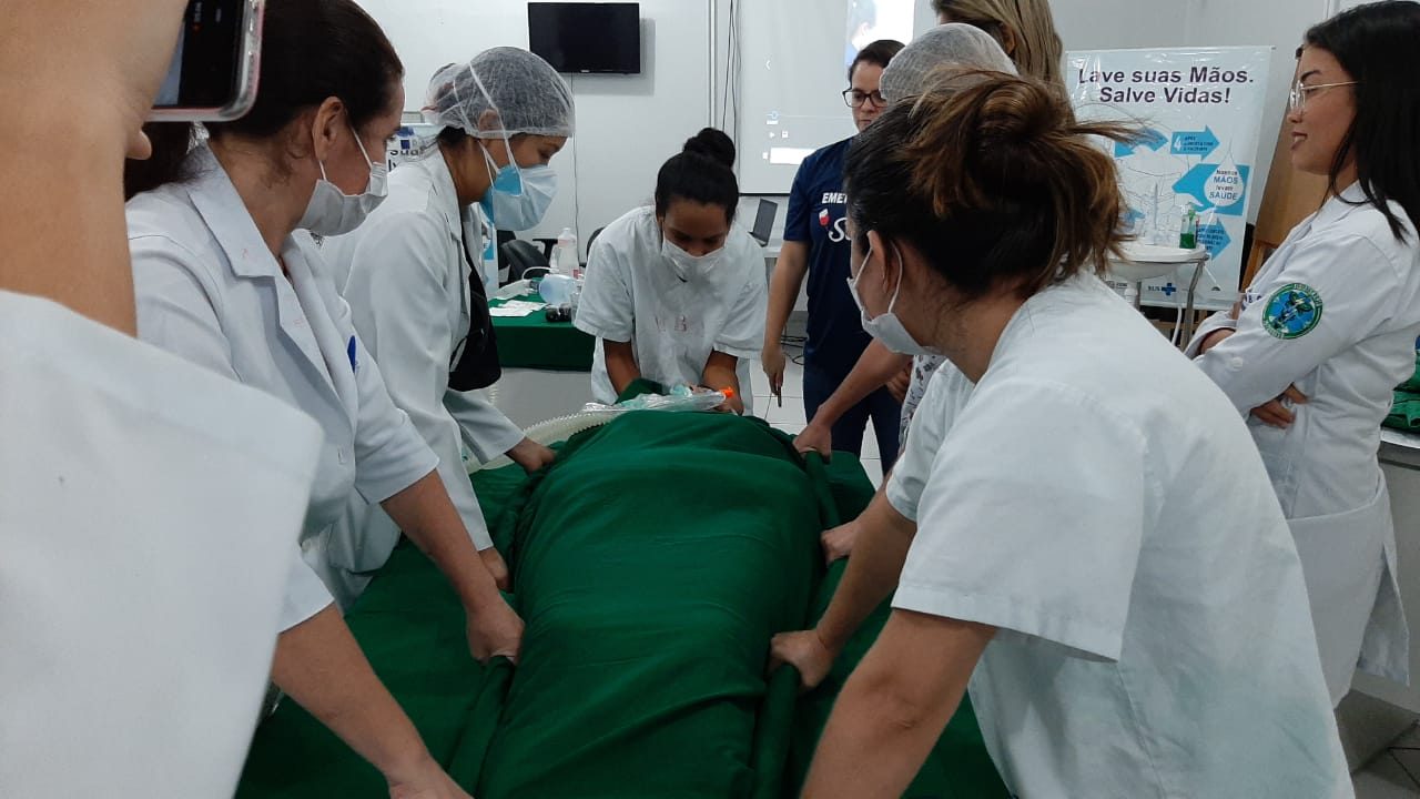 PROFISSIONAIS DE SAÚDE SÃO CAPACITADOS COM SIMULAÇÃO REALÍSTICA DE ATENDIMENTO GRAVE À COVID-19 - News Rondônia