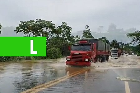 BR-364  FORTES CHUVAS CAUSAM PONTOS DE ALAGAMENTO ENTRE ARIQUEMES E JARU - News Rondônia