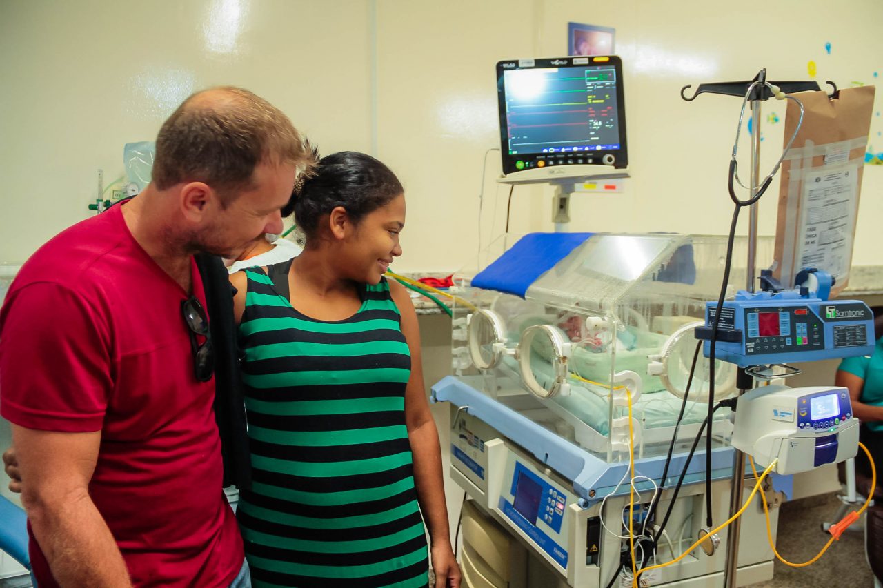 UTI NEONATAL DO HOSPITAL DE BASE ENVOLVE PAPAIS NO ACOMPANHAMENTO DE BEBÊS INTERNADOS NA UNIDADE - News Rondônia