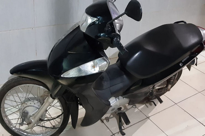 Polícia encontra motocicleta furtada abandonada e apreende adolescente com chave mixa - News Rondônia