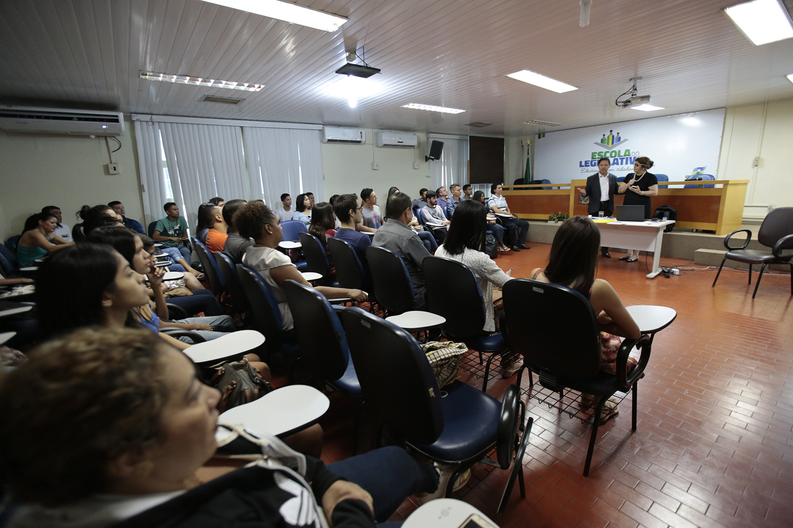 MAIS QUATRO CURSOS INICIAM NA ESCOLA DO LEGISLATIVO - News Rondônia