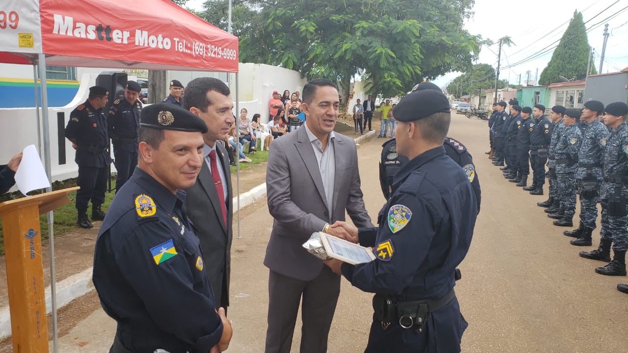 DEPUTADO EYDER BRASIL PARTICIPA DA FORMATURA E PREMIAÇÃO DO DESTAQUE OPERACIONAL NO 9º BPM - News Rondônia
