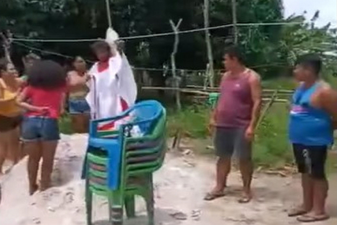 URGENTE - Vídeo mostra crianças que seriam sacrificadas em ritual satânico para acabar com a Covid-19 - News Rondônia