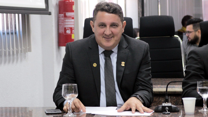 PEDIDO ATENDIDO: VEREADOR JÚNIOR CAVALCANTE GARANTE SINALIZAÇÃO NO BAIRRO AGENOR DE CARVALHO - News Rondônia